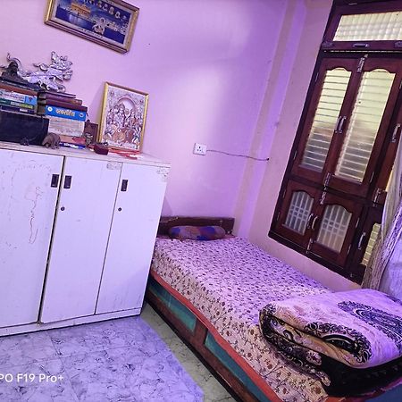 Shri Ram Sharnam Hotel Ayodhya Ngoại thất bức ảnh